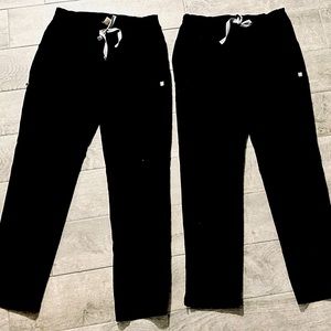 FIGS BLACK SKINNY CARGO TECH COLLECTION SCRUB PANTS